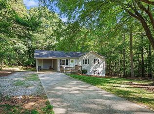 2262 Everett Ct, Loganville, GA 30052