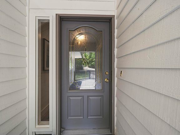 5th image of 1691 White Oak Dr