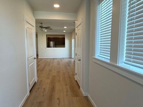 3rd image of 11297 Bluefield Dr