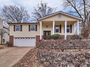 12007 Ameling Rd, Maryland Heights, MO 63043