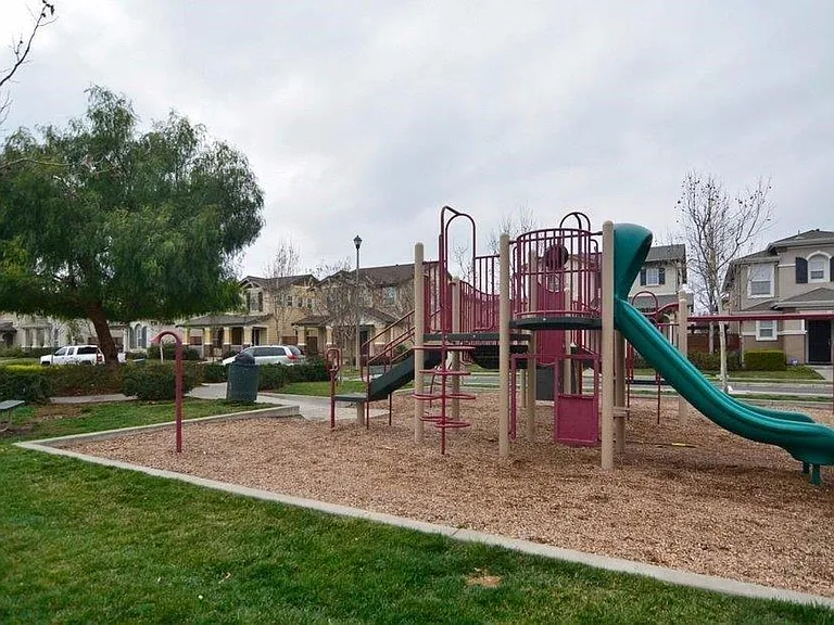 3027 Roadrunner Dr — Photo 22