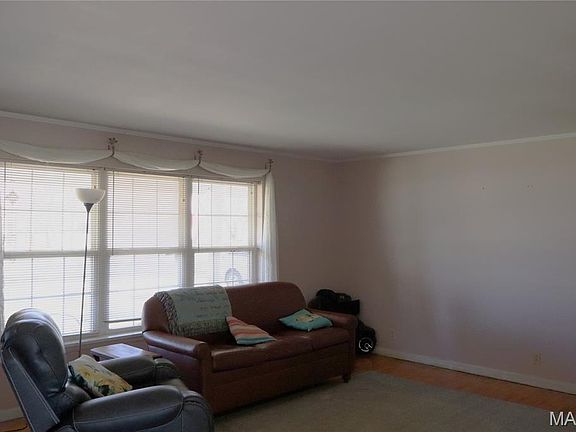 5th image of 405 Stokes Blvd