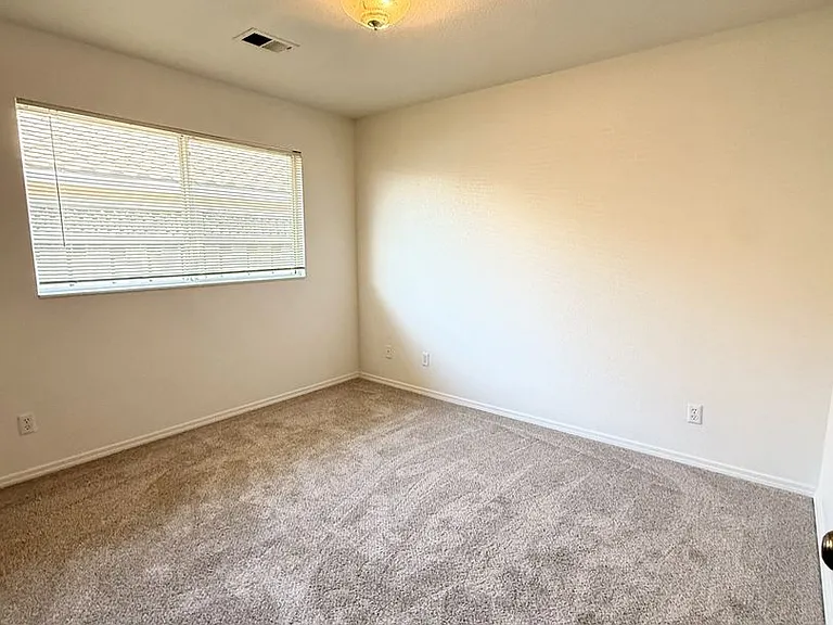 1250 Clearview Dr — Photo 9