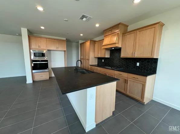 12607 Graham Ct, Bakersfield, CA 93311