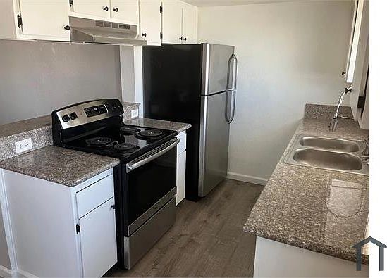 3rd image of 16 N 27th St APT B