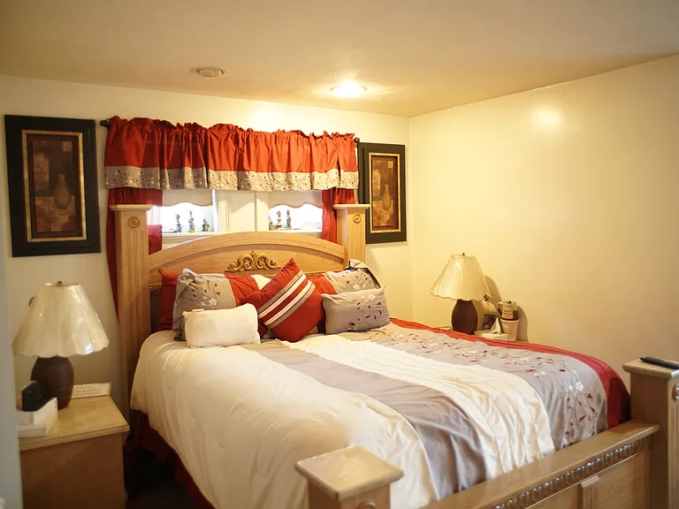 8 Beechwood St #2 — Photo 9