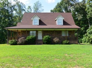 288 E McCormick Rd, Livingston, TN 38570