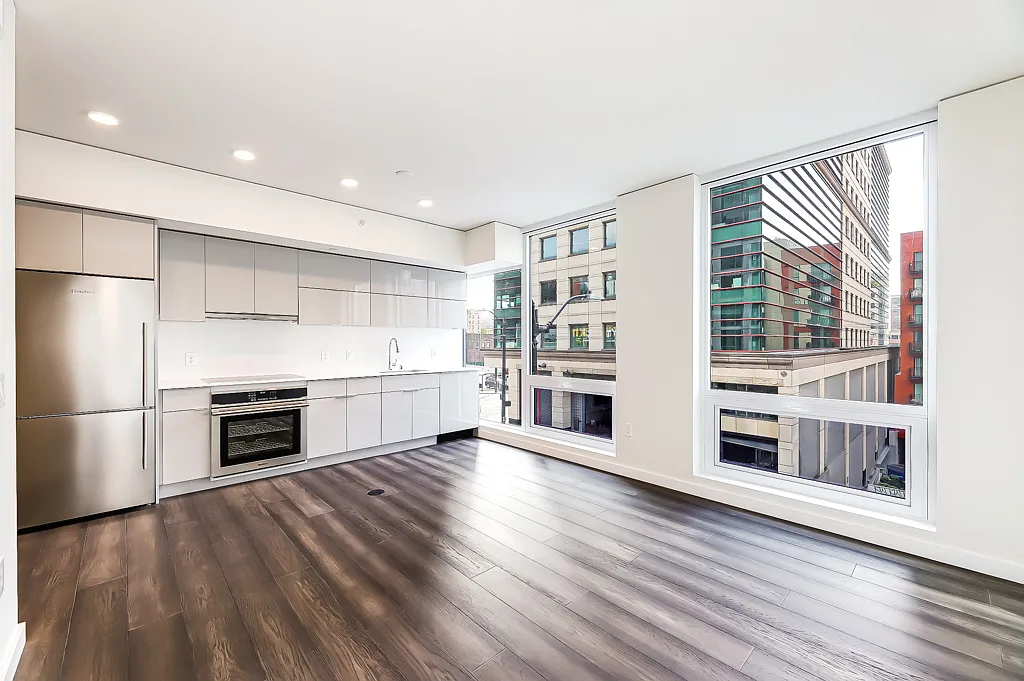 Studio, 367 sqft, $1,700 — Photo 1