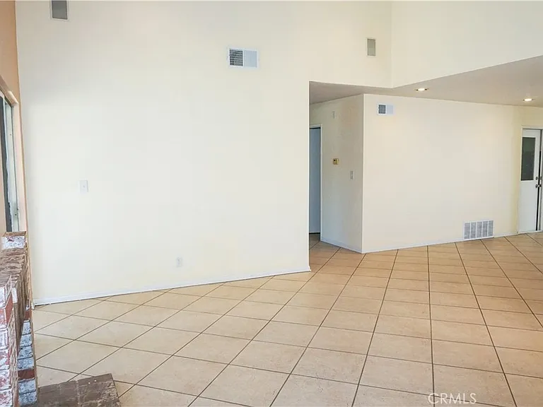 21848 Dupont St — Photo 7