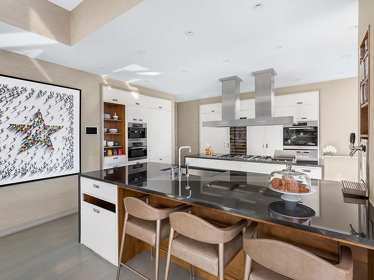 157 W 57th St #53B — Photo 12