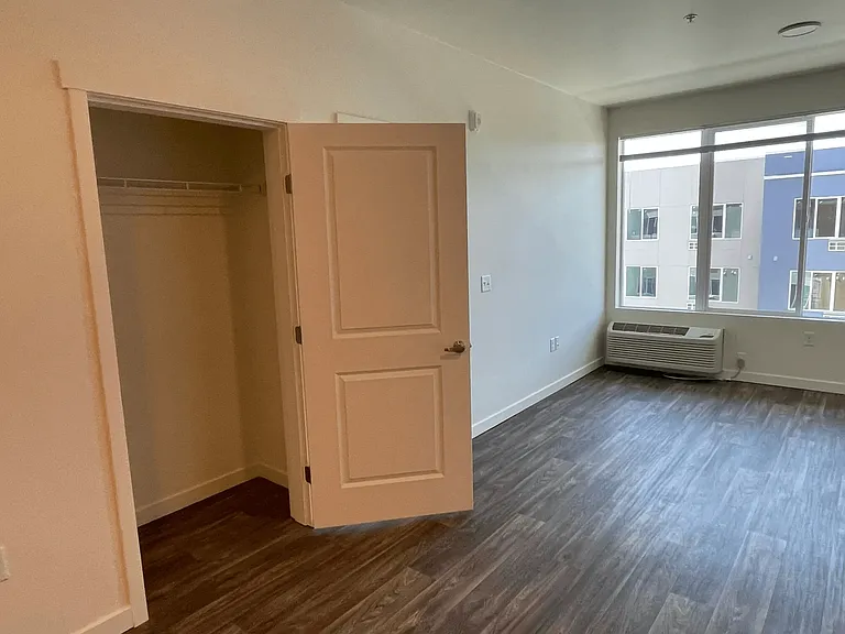Academy Heights Apartments — Photo 15