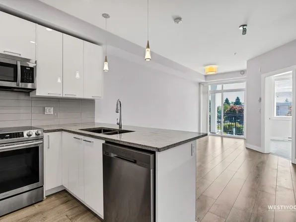 20696 Eastleigh Cres #210, Langley, BC V3A 0M3