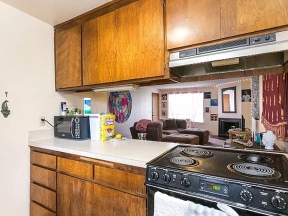 2nd image of 2310 Douglas Ave #5