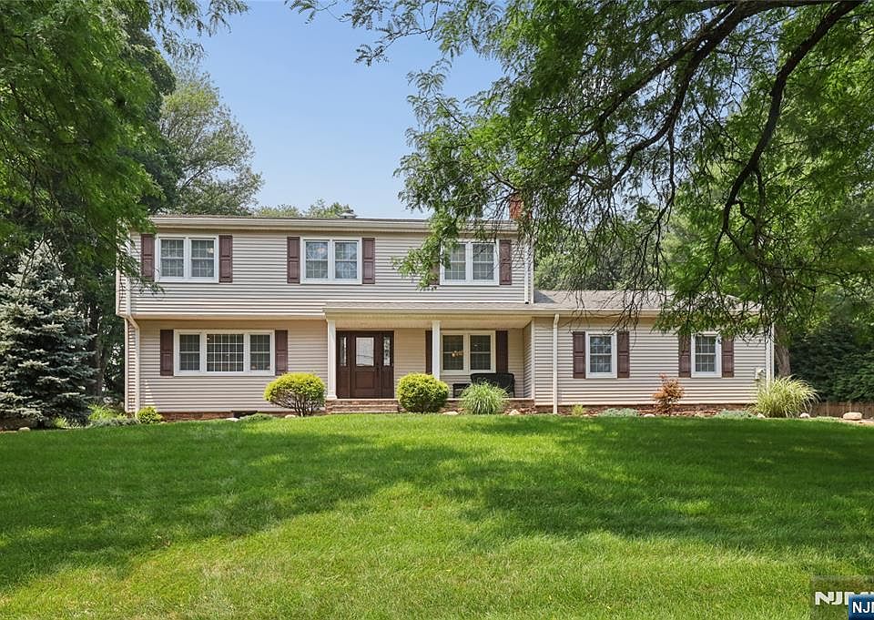 1st image of 53 Van Blarcom Lane