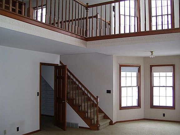 4th image of 2055 Lotus Dr