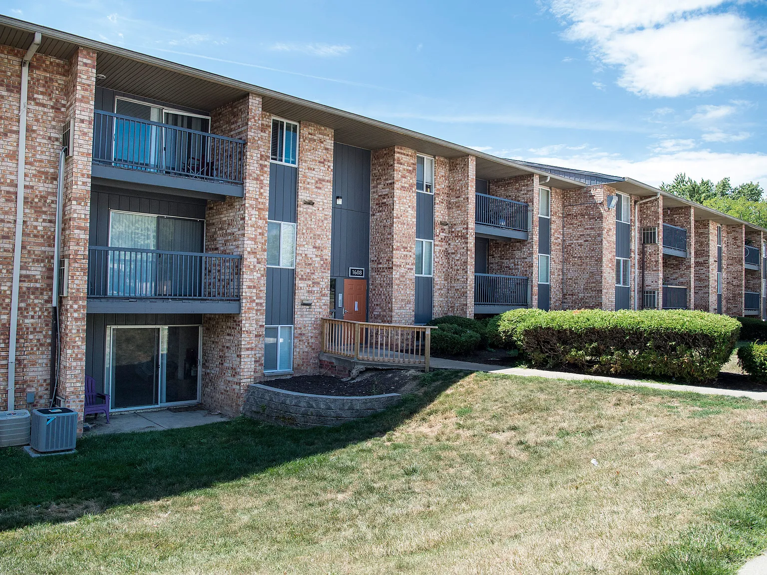 Black Bear Creek Apartments — Photo 3
