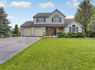 429 Coronet Dr, Blandon, PA 19510