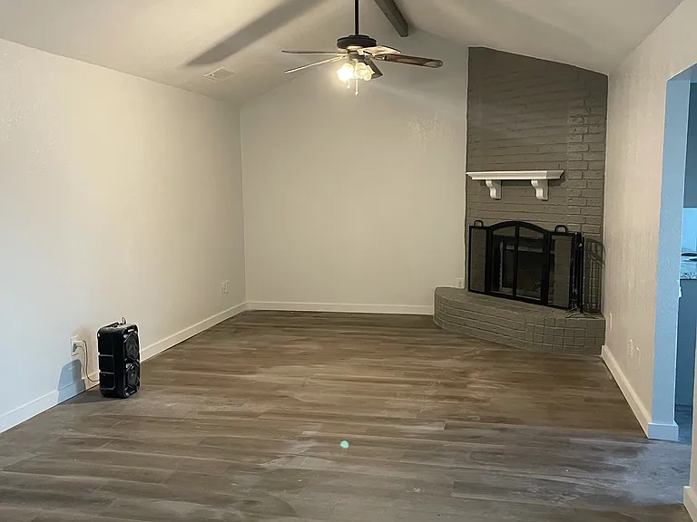 2907 Roosevelt Ave — Photo 15