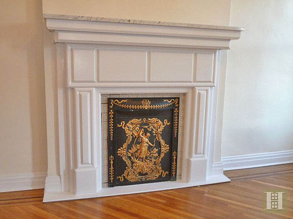 2nd image of 232 6th Ave APT 4