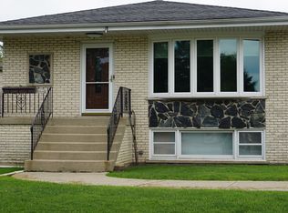 6457 W 82nd St, Burbank, IL