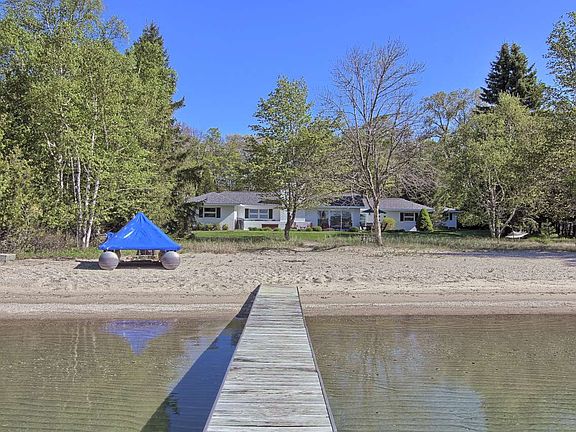 4th image of 539 Crystal Dr