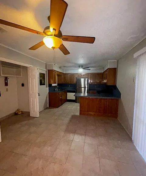 65 Lakeside Dr — Photo 2