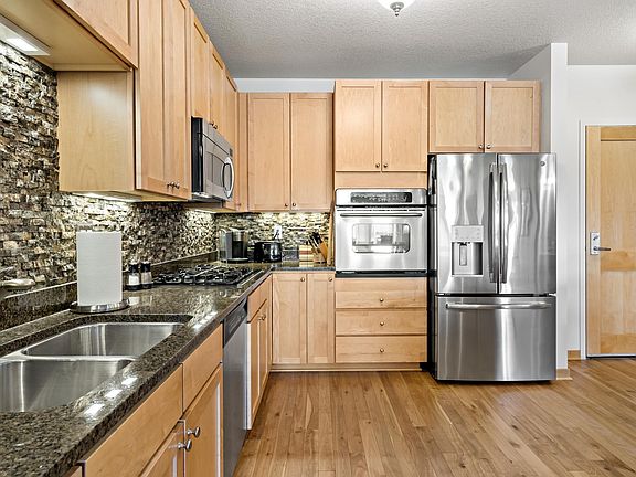 5th image of 150 Front St N Unit 314