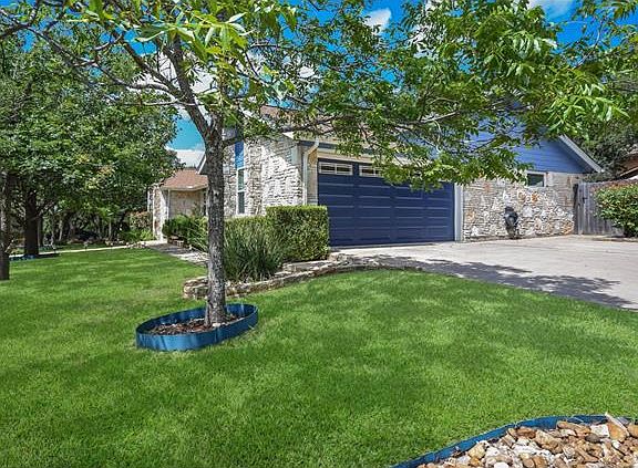 3rd image of 10202 Talleyran Dr