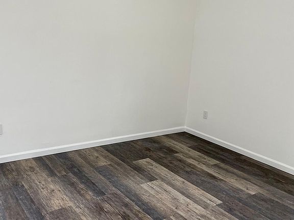 3rd image of 88 Abinger Pl #1R