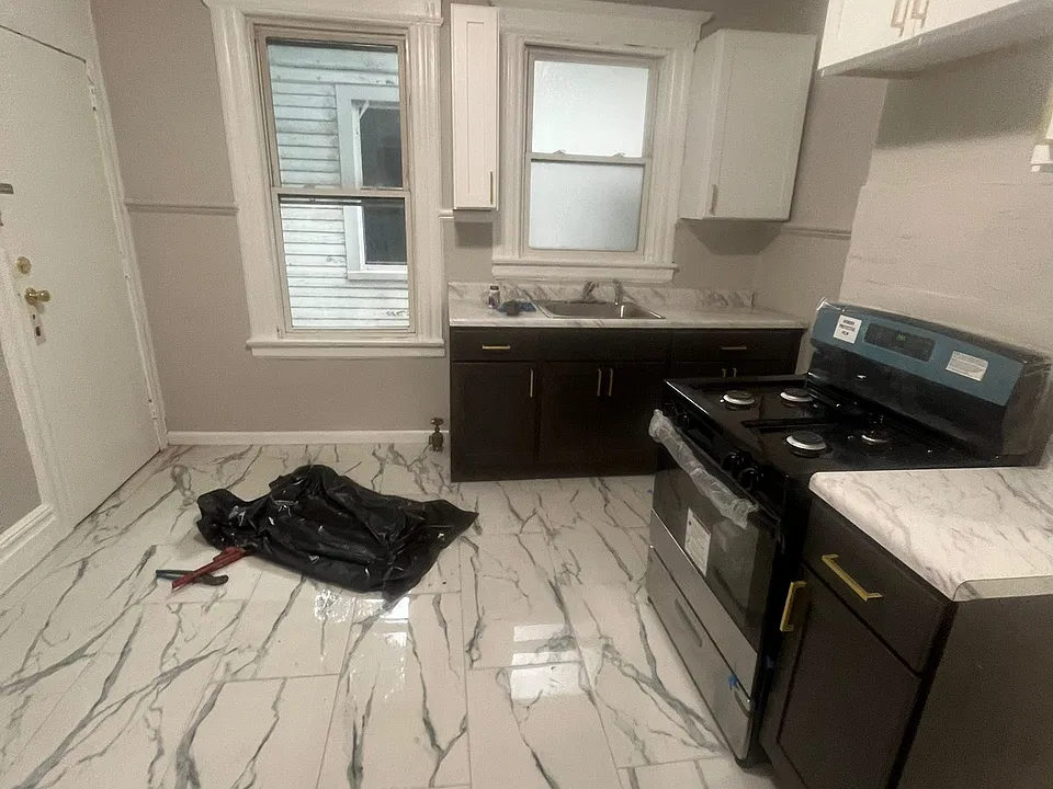 69 Farley Ave #1