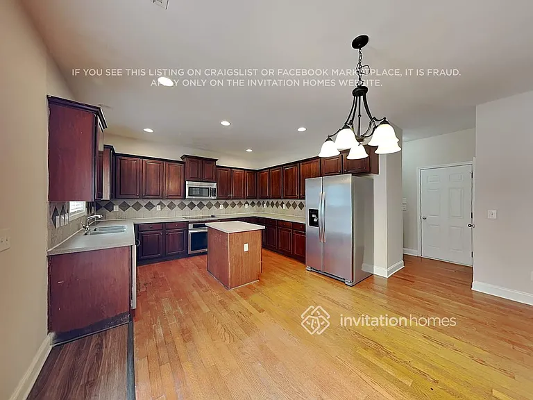 625 Excalibur Ct SE — Photo 7