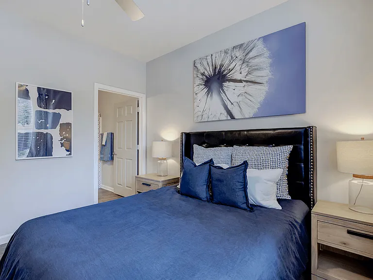 Lakeside at Town Center Apartments — Photo 53