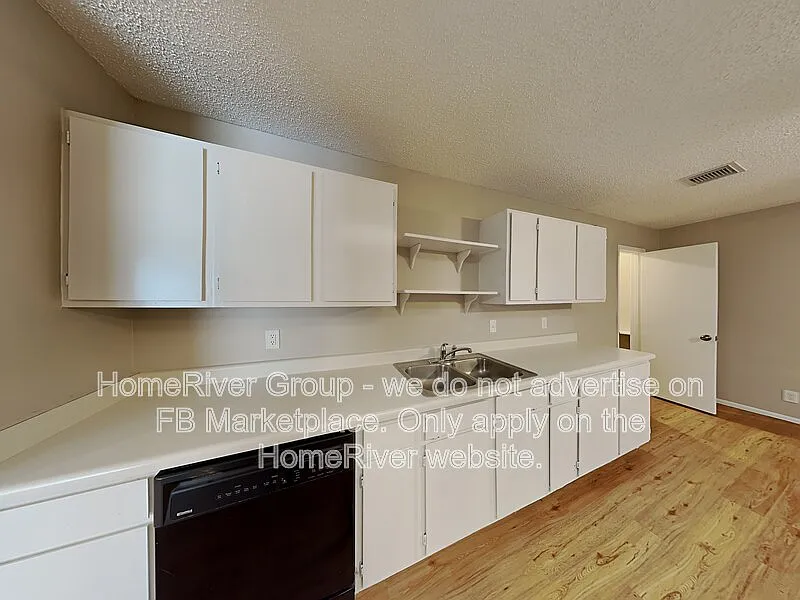 3 bed, 2.0 bath, 1993 sqft, $1,845 — Photo 4
