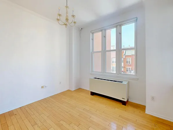 135 Oceana Drive East image 23 of 36