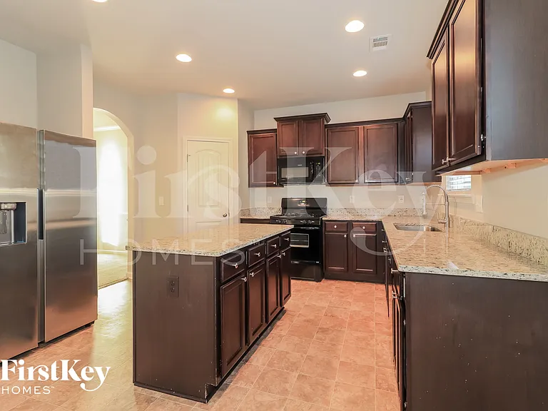 88 Birch River Ct — Photo 7
