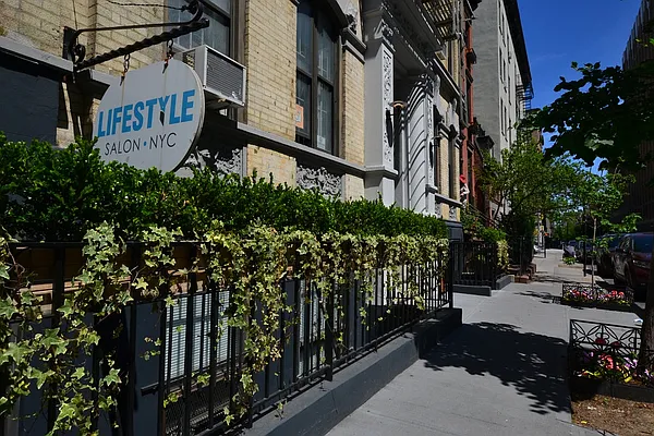 Rented by Bold New York | media 2