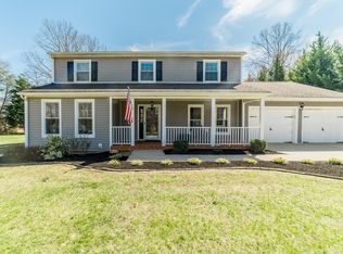 706 Lake Vista Dr, Forest, VA 24551