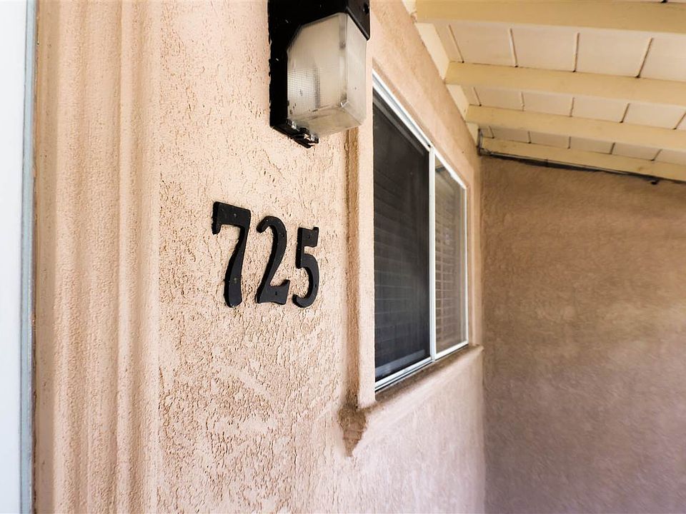 2nd image of 725 Floresta Blvd