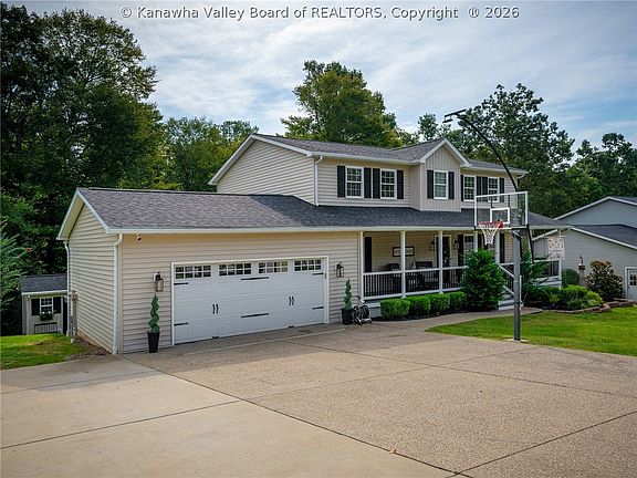 2nd image of 14 Cottonwood Dr