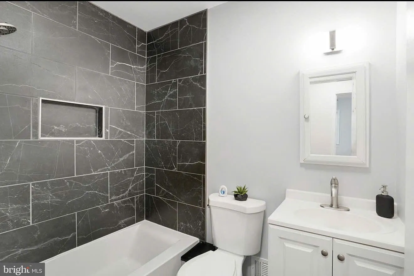 4 bed, 2577 sqft, $4,200 — Photo 1