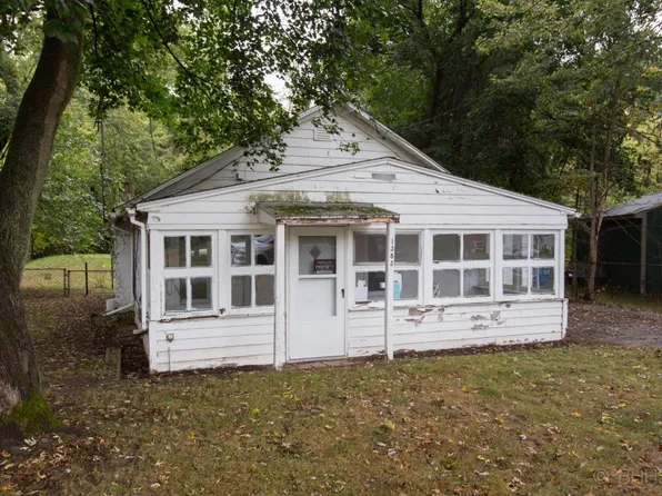 1383 Remus St, Kalamazoo, MI 49004
