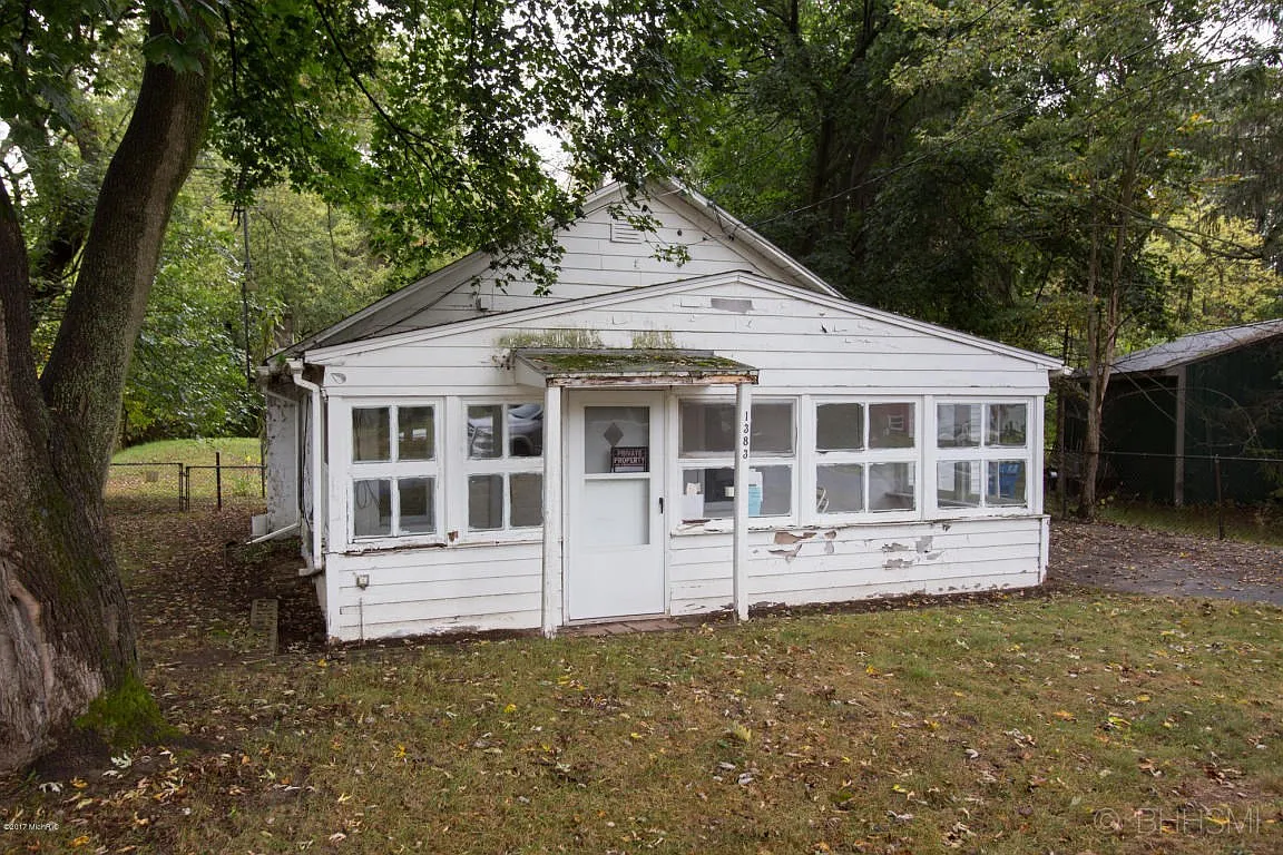 1383 Remus St photo 1
