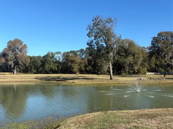 195 Center St, Cleveland, TX 77327