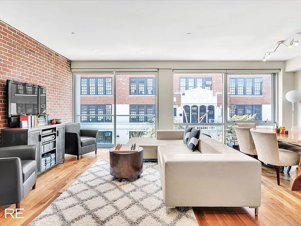 1st image of 211 N 5th St APT 3A