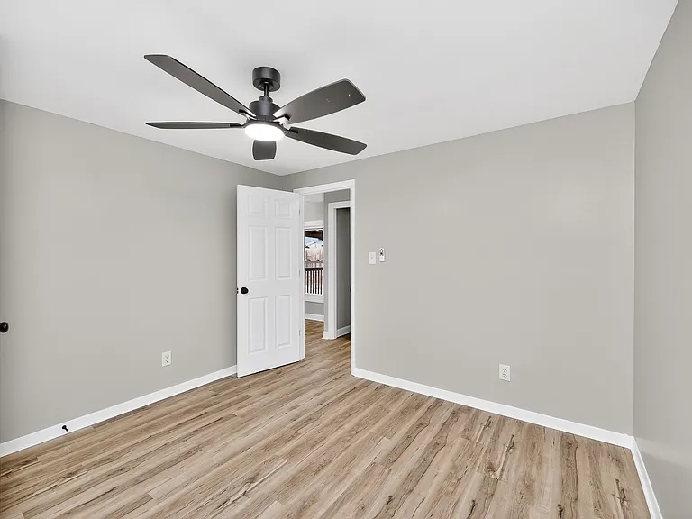 2804 Yankee Rd — Photo 16