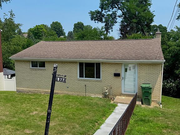 2nd image of 977 Vallevista Ave