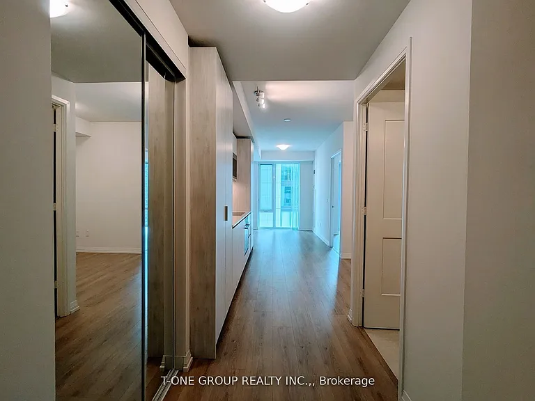 28 Widmer St #3722 — Photo 9
