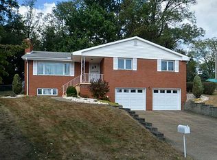 105 Hemlock Ln, Monroeville, PA 15146