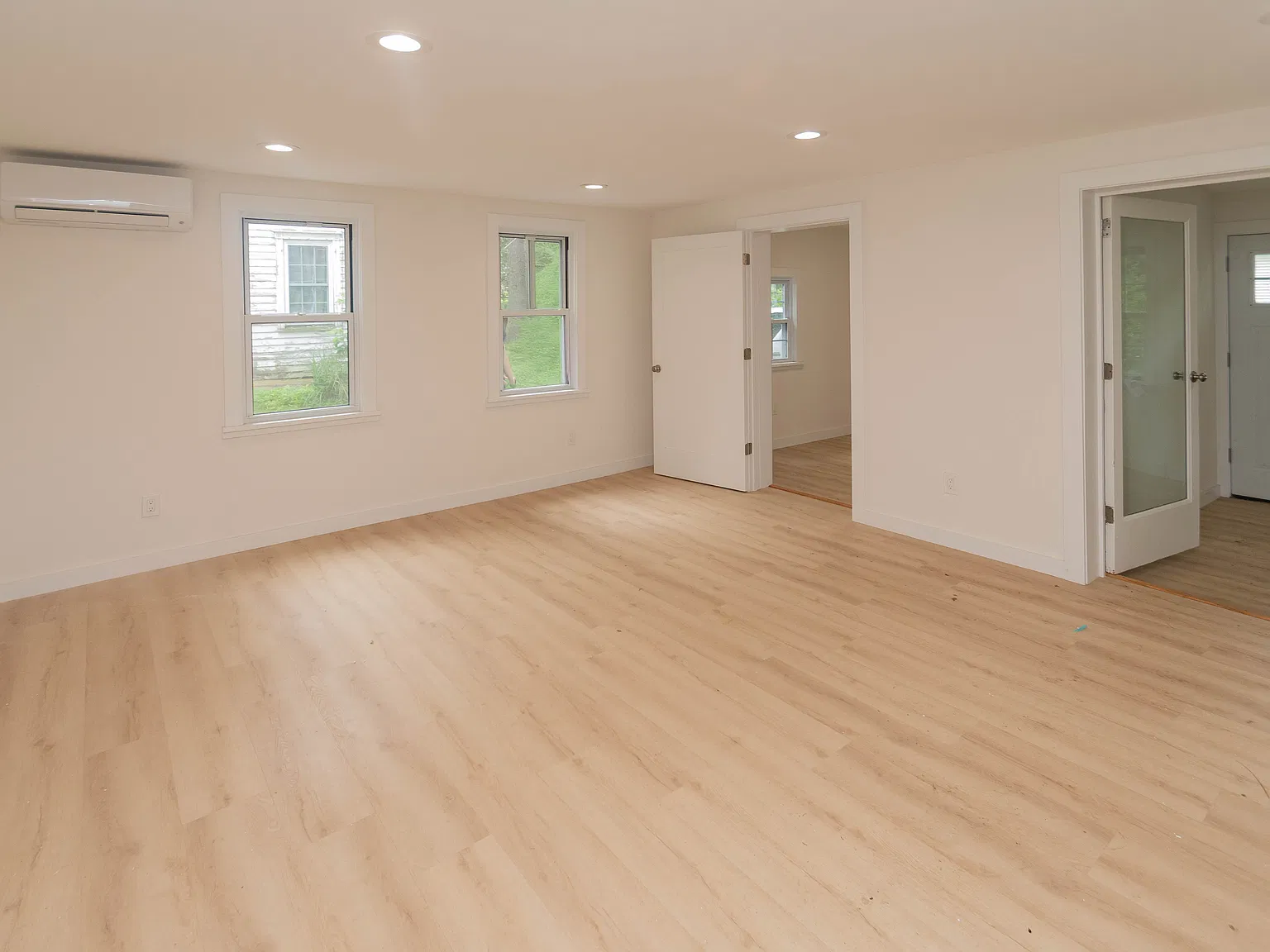 3 bed, 1552 sqft, $3,200 — Photo 4