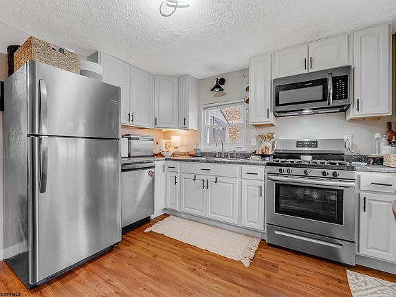 5th image of 1033 Richwood Ave